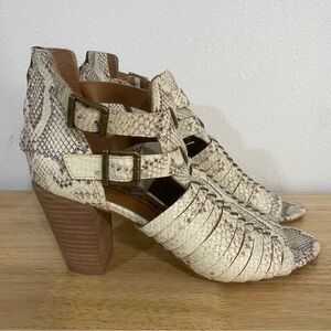 Zodiac Women's Cassie Leather Heeled Gladiator Sandal Size 9.5